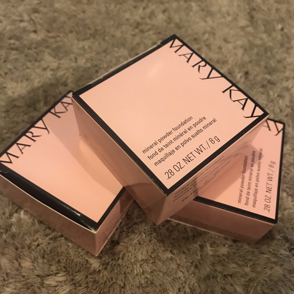 MARY KAY - Mineral Powder Foundation